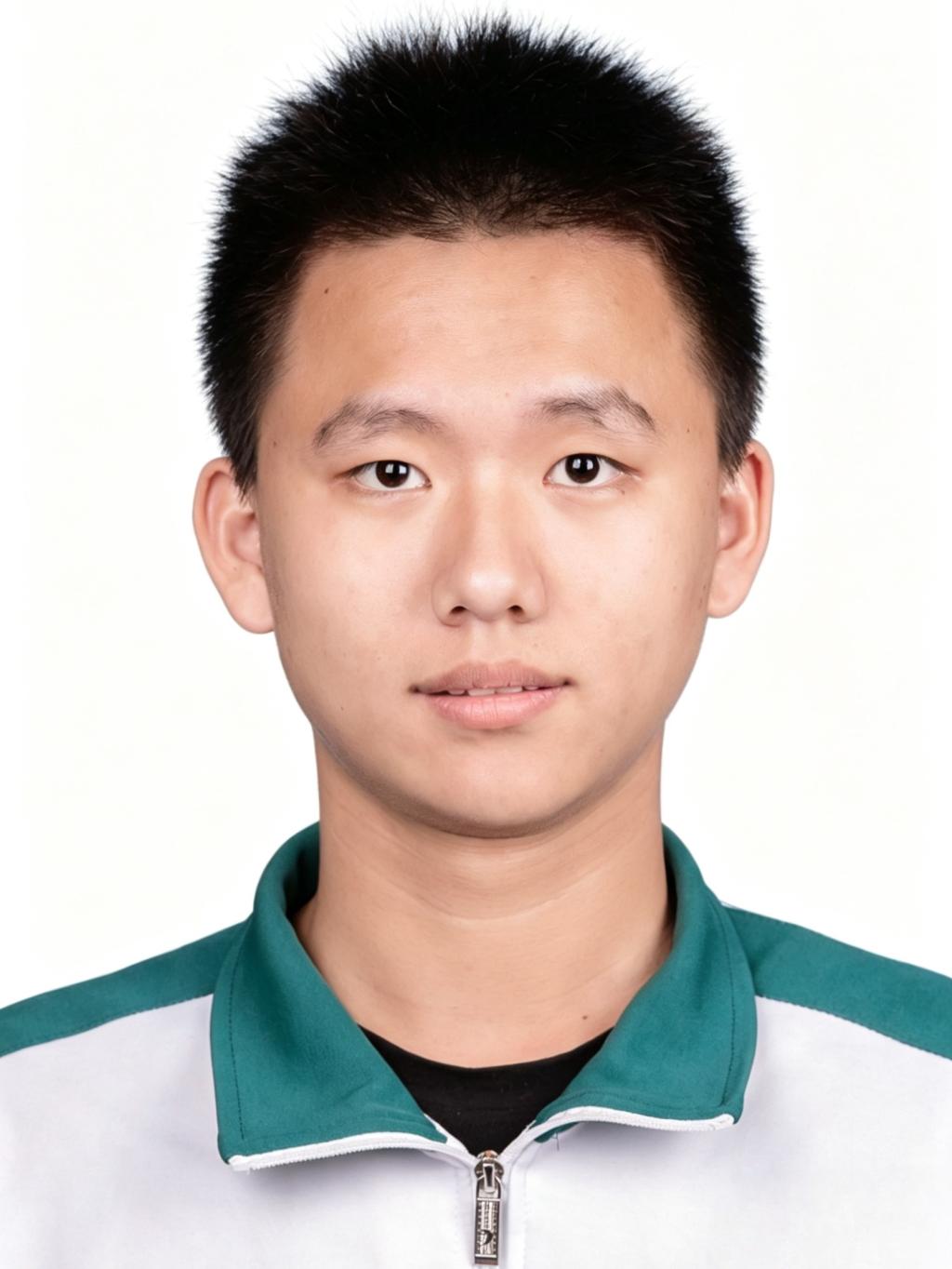 Ling-Gan He（何凌干）