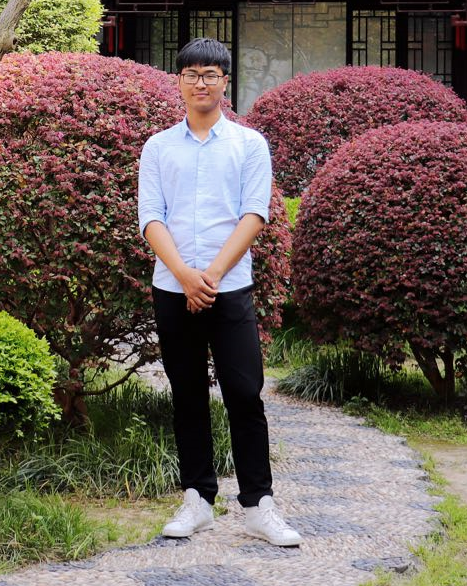 Hua-Wei Liu （刘华伟）