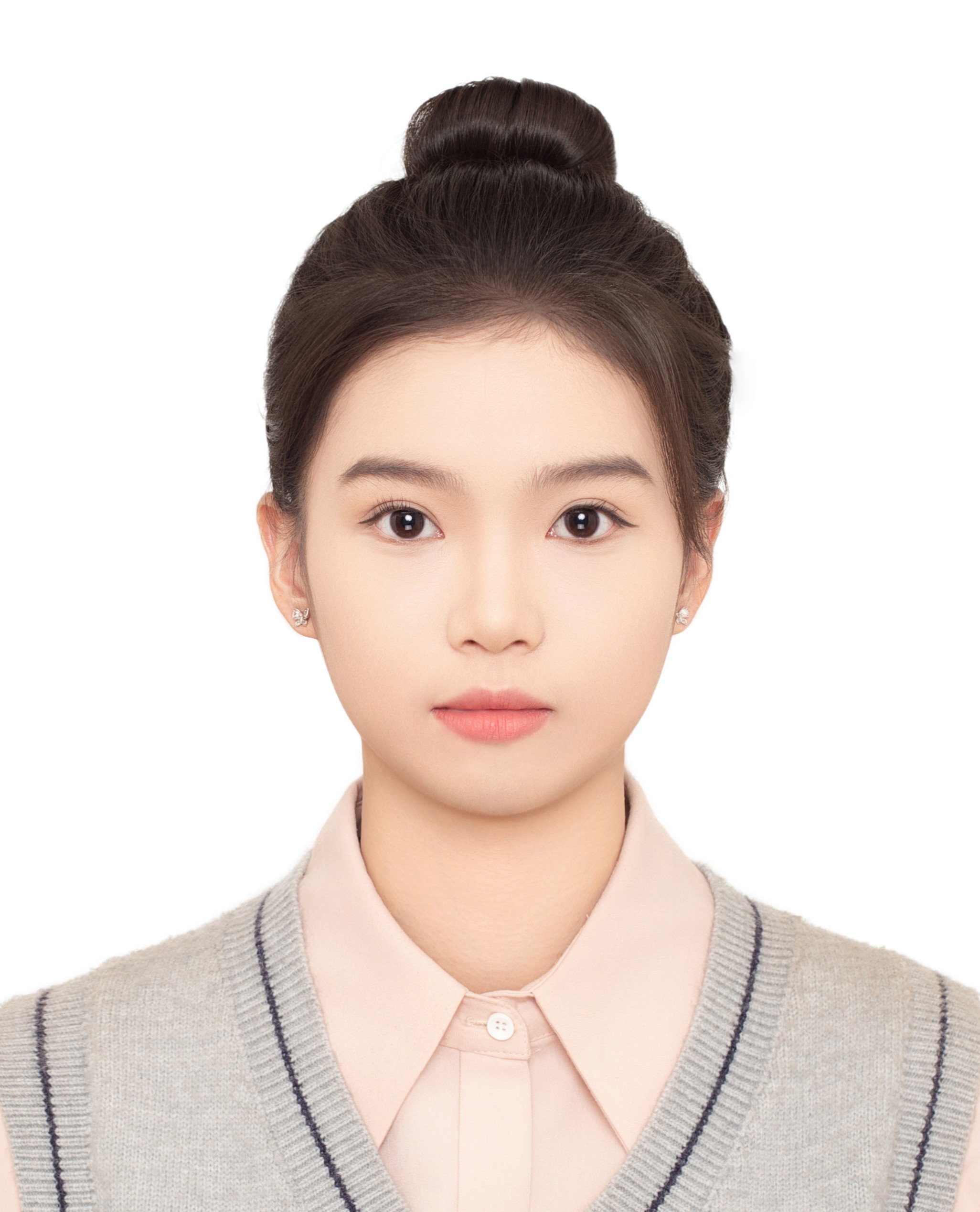​2025级硕士 杨紫