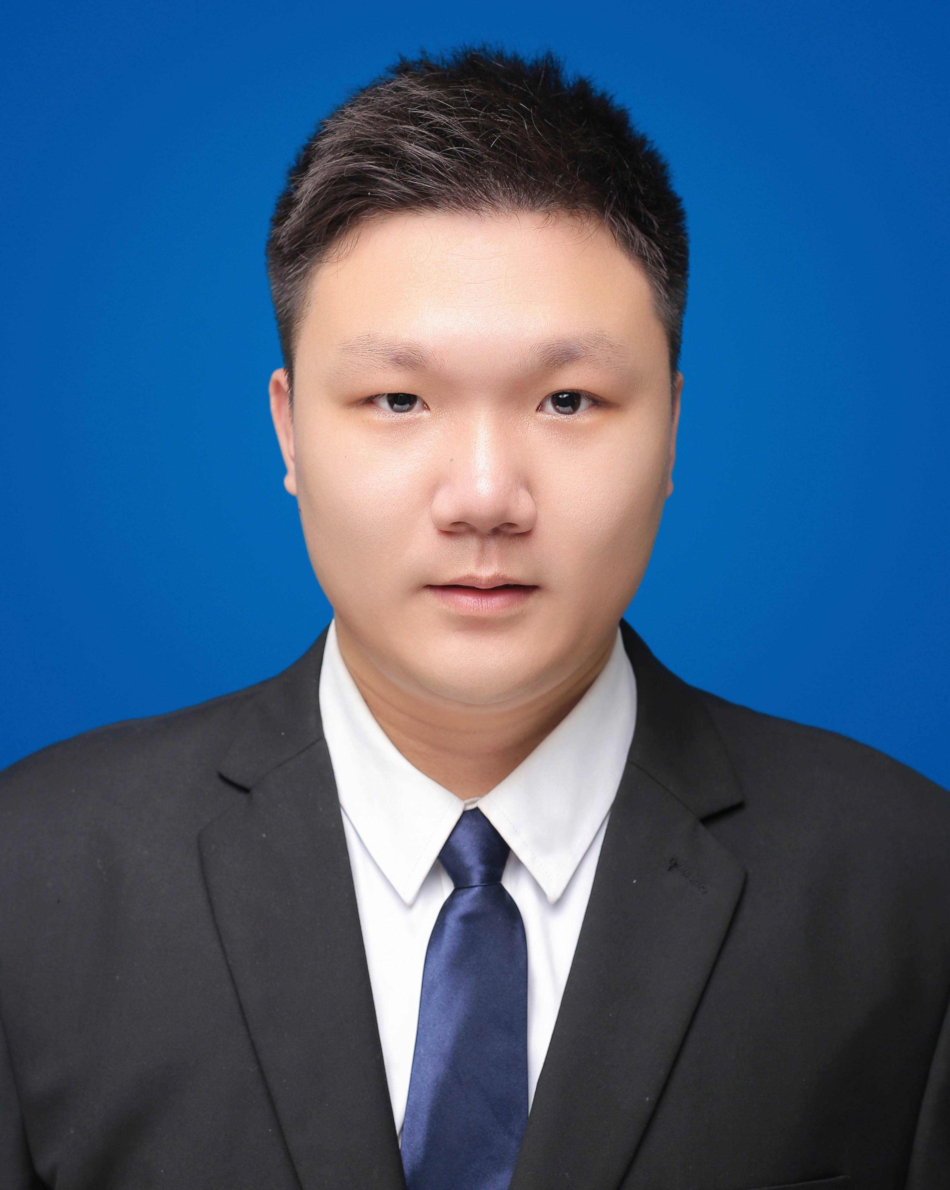 ​2025级硕士  温一晗